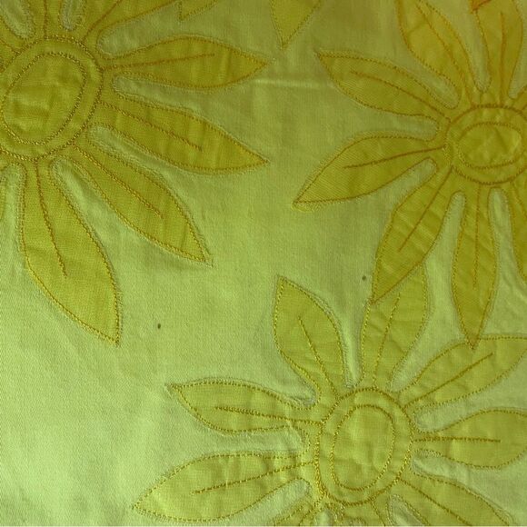 2 Crate & Barrel Yellow Placemats & Napkins Floral Stitched Spring Summer Cotton - Picture 6 of 9